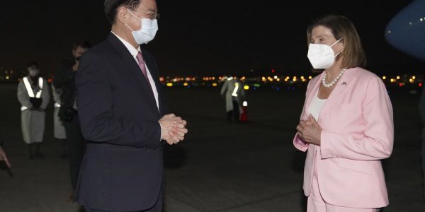 pelosi-na-tajwanie,-czyli-kijem-po-pretach